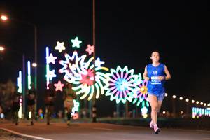 BIB: 4700
                            <button type="button" onclick="openModal(14594251)" class="btn btn-primary btn-sm float-right btn-popup" data-toggle="modal" data-target=".modal-high-quality">
                        <i class="fas fa-shopping-cart"></i> Add to Cart
                    </button>
                                            <button type="button" onclick="isThisMe(14594251, true)" class="btn btn-success btn-sm float-right btn-popup btn-isme hidden" data-toggle="tooltip" data-placement="bottom" title="นี่คือรูปของคุณใช่ไหม คลิกที่นี่เพื่อเอาเข้าอัลบั้ม">
                        <i class="fas fa-plus"></i> Add to album
                    </button>
                    <button type="button" onclick="isThisMe(14594251, false)" class="btn btn-warning btn-sm float-right btn-popup btn-isnotme hidden">
                        <i class="fas fa-ban"></i> Remove from album
                    </button>