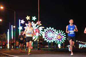 BIB: 013, 41951
                            <button type="button" onclick="openModal(14598435)" class="btn btn-primary btn-sm float-right btn-popup" data-toggle="modal" data-target=".modal-high-quality">
                        <i class="fas fa-shopping-cart"></i> Add to Cart
                    </button>
                                            <button type="button" onclick="isThisMe(14598435, true)" class="btn btn-success btn-sm float-right btn-popup btn-isme hidden" data-toggle="tooltip" data-placement="bottom" title="นี่คือรูปของคุณใช่ไหม คลิกที่นี่เพื่อเอาเข้าอัลบั้ม">
                        <i class="fas fa-plus"></i> Add to album
                    </button>
                    <button type="button" onclick="isThisMe(14598435, false)" class="btn btn-warning btn-sm float-right btn-popup btn-isnotme hidden">
                        <i class="fas fa-ban"></i> Remove from album
                    </button>