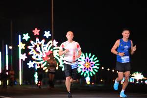 BIB: 4198, 40555
                            <button type="button" onclick="openModal(14633696)" class="btn btn-primary btn-sm float-right btn-popup" data-toggle="modal" data-target=".modal-high-quality">
                        <i class="fas fa-shopping-cart"></i> Add to Cart
                    </button>
                                            <button type="button" onclick="isThisMe(14633696, true)" class="btn btn-success btn-sm float-right btn-popup btn-isme hidden" data-toggle="tooltip" data-placement="bottom" title="นี่คือรูปของคุณใช่ไหม คลิกที่นี่เพื่อเอาเข้าอัลบั้ม">
                        <i class="fas fa-plus"></i> Add to album
                    </button>
                    <button type="button" onclick="isThisMe(14633696, false)" class="btn btn-warning btn-sm float-right btn-popup btn-isnotme hidden">
                        <i class="fas fa-ban"></i> Remove from album
                    </button>