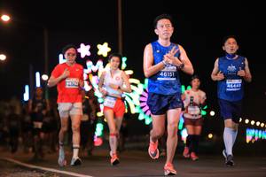 BIB: 46151, 46449, 46792, 282
                            <button type="button" onclick="openModal(14670951)" class="btn btn-primary btn-sm float-right btn-popup" data-toggle="modal" data-target=".modal-high-quality">
                        <i class="fas fa-shopping-cart"></i> Add to Cart
                    </button>
                                            <button type="button" onclick="isThisMe(14670951, true)" class="btn btn-success btn-sm float-right btn-popup btn-isme hidden" data-toggle="tooltip" data-placement="bottom" title="นี่คือรูปของคุณใช่ไหม คลิกที่นี่เพื่อเอาเข้าอัลบั้ม">
                        <i class="fas fa-plus"></i> Add to album
                    </button>
                    <button type="button" onclick="isThisMe(14670951, false)" class="btn btn-warning btn-sm float-right btn-popup btn-isnotme hidden">
                        <i class="fas fa-ban"></i> Remove from album
                    </button>