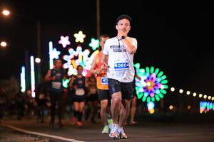 BIB: 40604, 411
                            <button type="button" onclick="openModal(14623900)" class="btn btn-primary btn-sm float-right btn-popup" data-toggle="modal" data-target=".modal-high-quality">
                        <i class="fas fa-shopping-cart"></i> Add to Cart
                    </button>
                                            <button type="button" onclick="isThisMe(14623900, true)" class="btn btn-success btn-sm float-right btn-popup btn-isme hidden" data-toggle="tooltip" data-placement="bottom" title="นี่คือรูปของคุณใช่ไหม คลิกที่นี่เพื่อเอาเข้าอัลบั้ม">
                        <i class="fas fa-plus"></i> Add to album
                    </button>
                    <button type="button" onclick="isThisMe(14623900, false)" class="btn btn-warning btn-sm float-right btn-popup btn-isnotme hidden">
                        <i class="fas fa-ban"></i> Remove from album
                    </button>