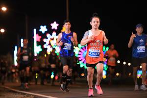 BIB: 463, 42370, 42027
                            <button type="button" onclick="openModal(14630136)" class="btn btn-primary btn-sm float-right btn-popup" data-toggle="modal" data-target=".modal-high-quality">
                        <i class="fas fa-shopping-cart"></i> Add to Cart
                    </button>
                                            <button type="button" onclick="isThisMe(14630136, true)" class="btn btn-success btn-sm float-right btn-popup btn-isme hidden" data-toggle="tooltip" data-placement="bottom" title="นี่คือรูปของคุณใช่ไหม คลิกที่นี่เพื่อเอาเข้าอัลบั้ม">
                        <i class="fas fa-plus"></i> Add to album
                    </button>
                    <button type="button" onclick="isThisMe(14630136, false)" class="btn btn-warning btn-sm float-right btn-popup btn-isnotme hidden">
                        <i class="fas fa-ban"></i> Remove from album
                    </button>