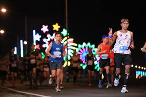 BIB: 1476, 41534
                            <button type="button" onclick="openModal(14609937)" class="btn btn-primary btn-sm float-right btn-popup" data-toggle="modal" data-target=".modal-high-quality">
                        <i class="fas fa-shopping-cart"></i> Add to Cart
                    </button>
                                            <button type="button" onclick="isThisMe(14609937, true)" class="btn btn-success btn-sm float-right btn-popup btn-isme hidden" data-toggle="tooltip" data-placement="bottom" title="นี่คือรูปของคุณใช่ไหม คลิกที่นี่เพื่อเอาเข้าอัลบั้ม">
                        <i class="fas fa-plus"></i> Add to album
                    </button>
                    <button type="button" onclick="isThisMe(14609937, false)" class="btn btn-warning btn-sm float-right btn-popup btn-isnotme hidden">
                        <i class="fas fa-ban"></i> Remove from album
                    </button>