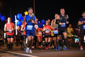 BIB: 2438, 46621, 042340
                            <button type="button" onclick="openModal(14629251)" class="btn btn-primary btn-sm float-right btn-popup" data-toggle="modal" data-target=".modal-high-quality">
                        <i class="fas fa-shopping-cart"></i> Add to Cart
                    </button>
                                            <button type="button" onclick="isThisMe(14629251, true)" class="btn btn-success btn-sm float-right btn-popup btn-isme hidden" data-toggle="tooltip" data-placement="bottom" title="นี่คือรูปของคุณใช่ไหม คลิกที่นี่เพื่อเอาเข้าอัลบั้ม">
                        <i class="fas fa-plus"></i> Add to album
                    </button>
                    <button type="button" onclick="isThisMe(14629251, false)" class="btn btn-warning btn-sm float-right btn-popup btn-isnotme hidden">
                        <i class="fas fa-ban"></i> Remove from album
                    </button>