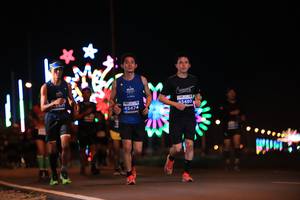 BIB: 421, 45480, 45474
                            <button type="button" onclick="openModal(14709880)" class="btn btn-primary btn-sm float-right btn-popup" data-toggle="modal" data-target=".modal-high-quality">
                        <i class="fas fa-shopping-cart"></i> Add to Cart
                    </button>
                                            <button type="button" onclick="isThisMe(14709880, true)" class="btn btn-success btn-sm float-right btn-popup btn-isme hidden" data-toggle="tooltip" data-placement="bottom" title="นี่คือรูปของคุณใช่ไหม คลิกที่นี่เพื่อเอาเข้าอัลบั้ม">
                        <i class="fas fa-plus"></i> Add to album
                    </button>
                    <button type="button" onclick="isThisMe(14709880, false)" class="btn btn-warning btn-sm float-right btn-popup btn-isnotme hidden">
                        <i class="fas fa-ban"></i> Remove from album
                    </button>