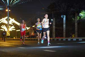 BIB: 4202
                            <button type="button" onclick="openModal(14283165)" class="btn btn-primary btn-sm float-right btn-popup" data-toggle="modal" data-target=".modal-high-quality">
                        <i class="fas fa-shopping-cart"></i> Add to Cart
                    </button>
                                            <button type="button" onclick="isThisMe(14283165, true)" class="btn btn-success btn-sm float-right btn-popup btn-isme hidden" data-toggle="tooltip" data-placement="bottom" title="นี่คือรูปของคุณใช่ไหม คลิกที่นี่เพื่อเอาเข้าอัลบั้ม">
                        <i class="fas fa-plus"></i> Add to album
                    </button>
                    <button type="button" onclick="isThisMe(14283165, false)" class="btn btn-warning btn-sm float-right btn-popup btn-isnotme hidden">
                        <i class="fas fa-ban"></i> Remove from album
                    </button>