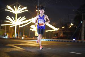 BIB: 2132
                            <button type="button" onclick="openModal(14277943)" class="btn btn-primary btn-sm float-right btn-popup" data-toggle="modal" data-target=".modal-high-quality">
                        <i class="fas fa-shopping-cart"></i> Add to Cart
                    </button>
                                            <button type="button" onclick="isThisMe(14277943, true)" class="btn btn-success btn-sm float-right btn-popup btn-isme hidden" data-toggle="tooltip" data-placement="bottom" title="นี่คือรูปของคุณใช่ไหม คลิกที่นี่เพื่อเอาเข้าอัลบั้ม">
                        <i class="fas fa-plus"></i> Add to album
                    </button>
                    <button type="button" onclick="isThisMe(14277943, false)" class="btn btn-warning btn-sm float-right btn-popup btn-isnotme hidden">
                        <i class="fas fa-ban"></i> Remove from album
                    </button>