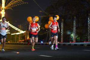 BIB: 25715
                            <button type="button" onclick="openModal(14284219)" class="btn btn-primary btn-sm float-right btn-popup" data-toggle="modal" data-target=".modal-high-quality">
                        <i class="fas fa-shopping-cart"></i> Add to Cart
                    </button>
                                            <button type="button" onclick="isThisMe(14284219, true)" class="btn btn-success btn-sm float-right btn-popup btn-isme hidden" data-toggle="tooltip" data-placement="bottom" title="นี่คือรูปของคุณใช่ไหม คลิกที่นี่เพื่อเอาเข้าอัลบั้ม">
                        <i class="fas fa-plus"></i> Add to album
                    </button>
                    <button type="button" onclick="isThisMe(14284219, false)" class="btn btn-warning btn-sm float-right btn-popup btn-isnotme hidden">
                        <i class="fas fa-ban"></i> Remove from album
                    </button>