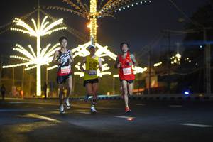 BIB: 40070
                            <button type="button" onclick="openModal(14287598)" class="btn btn-primary btn-sm float-right btn-popup" data-toggle="modal" data-target=".modal-high-quality">
                        <i class="fas fa-shopping-cart"></i> Add to Cart
                    </button>
                                            <button type="button" onclick="isThisMe(14287598, true)" class="btn btn-success btn-sm float-right btn-popup btn-isme hidden" data-toggle="tooltip" data-placement="bottom" title="นี่คือรูปของคุณใช่ไหม คลิกที่นี่เพื่อเอาเข้าอัลบั้ม">
                        <i class="fas fa-plus"></i> Add to album
                    </button>
                    <button type="button" onclick="isThisMe(14287598, false)" class="btn btn-warning btn-sm float-right btn-popup btn-isnotme hidden">
                        <i class="fas fa-ban"></i> Remove from album
                    </button>