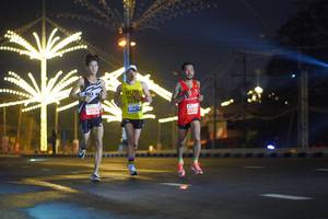 BIB: 40679
                            <button type="button" onclick="openModal(14287605)" class="btn btn-primary btn-sm float-right btn-popup" data-toggle="modal" data-target=".modal-high-quality">
                        <i class="fas fa-shopping-cart"></i> Add to Cart
                    </button>
                                            <button type="button" onclick="isThisMe(14287605, true)" class="btn btn-success btn-sm float-right btn-popup btn-isme hidden" data-toggle="tooltip" data-placement="bottom" title="นี่คือรูปของคุณใช่ไหม คลิกที่นี่เพื่อเอาเข้าอัลบั้ม">
                        <i class="fas fa-plus"></i> Add to album
                    </button>
                    <button type="button" onclick="isThisMe(14287605, false)" class="btn btn-warning btn-sm float-right btn-popup btn-isnotme hidden">
                        <i class="fas fa-ban"></i> Remove from album
                    </button>