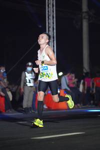 BIB: 414
                            <button type="button" onclick="openModal(14255819)" class="btn btn-primary btn-sm float-right btn-popup" data-toggle="modal" data-target=".modal-high-quality">
                        <i class="fas fa-shopping-cart"></i> Add to Cart
                    </button>
                                            <button type="button" onclick="isThisMe(14255819, true)" class="btn btn-success btn-sm float-right btn-popup btn-isme hidden" data-toggle="tooltip" data-placement="bottom" title="นี่คือรูปของคุณใช่ไหม คลิกที่นี่เพื่อเอาเข้าอัลบั้ม">
                        <i class="fas fa-plus"></i> Add to album
                    </button>
                    <button type="button" onclick="isThisMe(14255819, false)" class="btn btn-warning btn-sm float-right btn-popup btn-isnotme hidden">
                        <i class="fas fa-ban"></i> Remove from album
                    </button>