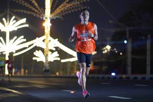 BIB: 2105
                            <button type="button" onclick="openModal(14287363)" class="btn btn-primary btn-sm float-right btn-popup" data-toggle="modal" data-target=".modal-high-quality">
                        <i class="fas fa-shopping-cart"></i> Add to Cart
                    </button>
                                            <button type="button" onclick="isThisMe(14287363, true)" class="btn btn-success btn-sm float-right btn-popup btn-isme hidden" data-toggle="tooltip" data-placement="bottom" title="นี่คือรูปของคุณใช่ไหม คลิกที่นี่เพื่อเอาเข้าอัลบั้ม">
                        <i class="fas fa-plus"></i> Add to album
                    </button>
                    <button type="button" onclick="isThisMe(14287363, false)" class="btn btn-warning btn-sm float-right btn-popup btn-isnotme hidden">
                        <i class="fas fa-ban"></i> Remove from album
                    </button>