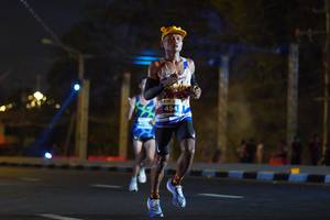 BIB: 4543
                            <button type="button" onclick="openModal(14260453)" class="btn btn-primary btn-sm float-right btn-popup" data-toggle="modal" data-target=".modal-high-quality">
                        <i class="fas fa-shopping-cart"></i> Add to Cart
                    </button>
                                            <button type="button" onclick="isThisMe(14260453, true)" class="btn btn-success btn-sm float-right btn-popup btn-isme hidden" data-toggle="tooltip" data-placement="bottom" title="นี่คือรูปของคุณใช่ไหม คลิกที่นี่เพื่อเอาเข้าอัลบั้ม">
                        <i class="fas fa-plus"></i> Add to album
                    </button>
                    <button type="button" onclick="isThisMe(14260453, false)" class="btn btn-warning btn-sm float-right btn-popup btn-isnotme hidden">
                        <i class="fas fa-ban"></i> Remove from album
                    </button>