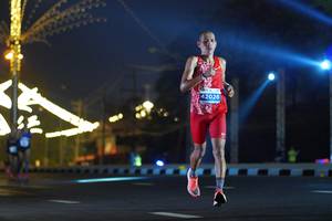 BIB: 42026
                            <button type="button" onclick="openModal(14283536)" class="btn btn-primary btn-sm float-right btn-popup" data-toggle="modal" data-target=".modal-high-quality">
                        <i class="fas fa-shopping-cart"></i> Add to Cart
                    </button>
                                            <button type="button" onclick="isThisMe(14283536, true)" class="btn btn-success btn-sm float-right btn-popup btn-isme hidden" data-toggle="tooltip" data-placement="bottom" title="นี่คือรูปของคุณใช่ไหม คลิกที่นี่เพื่อเอาเข้าอัลบั้ม">
                        <i class="fas fa-plus"></i> Add to album
                    </button>
                    <button type="button" onclick="isThisMe(14283536, false)" class="btn btn-warning btn-sm float-right btn-popup btn-isnotme hidden">
                        <i class="fas fa-ban"></i> Remove from album
                    </button>