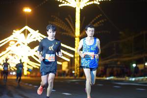 BIB: 560
                            <button type="button" onclick="openModal(14367895)" class="btn btn-primary btn-sm float-right btn-popup" data-toggle="modal" data-target=".modal-high-quality">
                        <i class="fas fa-shopping-cart"></i> Add to Cart
                    </button>
                                            <button type="button" onclick="isThisMe(14367895, true)" class="btn btn-success btn-sm float-right btn-popup btn-isme hidden" data-toggle="tooltip" data-placement="bottom" title="นี่คือรูปของคุณใช่ไหม คลิกที่นี่เพื่อเอาเข้าอัลบั้ม">
                        <i class="fas fa-plus"></i> Add to album
                    </button>
                    <button type="button" onclick="isThisMe(14367895, false)" class="btn btn-warning btn-sm float-right btn-popup btn-isnotme hidden">
                        <i class="fas fa-ban"></i> Remove from album
                    </button>