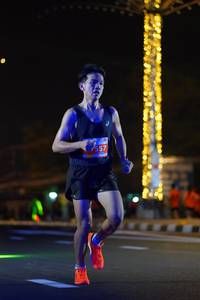 BIB: 557
                            <button type="button" onclick="openModal(14357292)" class="btn btn-primary btn-sm float-right btn-popup" data-toggle="modal" data-target=".modal-high-quality">
                        <i class="fas fa-shopping-cart"></i> Add to Cart
                    </button>
                                            <button type="button" onclick="isThisMe(14357292, true)" class="btn btn-success btn-sm float-right btn-popup btn-isme hidden" data-toggle="tooltip" data-placement="bottom" title="นี่คือรูปของคุณใช่ไหม คลิกที่นี่เพื่อเอาเข้าอัลบั้ม">
                        <i class="fas fa-plus"></i> Add to album
                    </button>
                    <button type="button" onclick="isThisMe(14357292, false)" class="btn btn-warning btn-sm float-right btn-popup btn-isnotme hidden">
                        <i class="fas fa-ban"></i> Remove from album
                    </button>