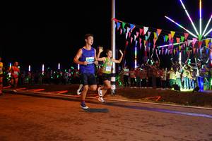 BIB: 2405, 476
                            <button type="button" onclick="openModal(14195712)" class="btn btn-primary btn-sm float-right btn-popup" data-toggle="modal" data-target=".modal-high-quality">
                        <i class="fas fa-shopping-cart"></i> Add to Cart
                    </button>
                                            <button type="button" onclick="isThisMe(14195712, true)" class="btn btn-success btn-sm float-right btn-popup btn-isme hidden" data-toggle="tooltip" data-placement="bottom" title="นี่คือรูปของคุณใช่ไหม คลิกที่นี่เพื่อเอาเข้าอัลบั้ม">
                        <i class="fas fa-plus"></i> Add to album
                    </button>
                    <button type="button" onclick="isThisMe(14195712, false)" class="btn btn-warning btn-sm float-right btn-popup btn-isnotme hidden">
                        <i class="fas fa-ban"></i> Remove from album
                    </button>