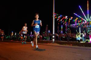 BIB: 424
                            <button type="button" onclick="openModal(14213786)" class="btn btn-primary btn-sm float-right btn-popup" data-toggle="modal" data-target=".modal-high-quality">
                        <i class="fas fa-shopping-cart"></i> Add to Cart
                    </button>
                                            <button type="button" onclick="isThisMe(14213786, true)" class="btn btn-success btn-sm float-right btn-popup btn-isme hidden" data-toggle="tooltip" data-placement="bottom" title="นี่คือรูปของคุณใช่ไหม คลิกที่นี่เพื่อเอาเข้าอัลบั้ม">
                        <i class="fas fa-plus"></i> Add to album
                    </button>
                    <button type="button" onclick="isThisMe(14213786, false)" class="btn btn-warning btn-sm float-right btn-popup btn-isnotme hidden">
                        <i class="fas fa-ban"></i> Remove from album
                    </button>