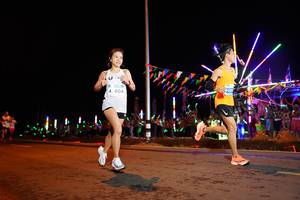 BIB: 604
                            <button type="button" onclick="openModal(14199502)" class="btn btn-primary btn-sm float-right btn-popup" data-toggle="modal" data-target=".modal-high-quality">
                        <i class="fas fa-shopping-cart"></i> Add to Cart
                    </button>
                                            <button type="button" onclick="isThisMe(14199502, true)" class="btn btn-success btn-sm float-right btn-popup btn-isme hidden" data-toggle="tooltip" data-placement="bottom" title="นี่คือรูปของคุณใช่ไหม คลิกที่นี่เพื่อเอาเข้าอัลบั้ม">
                        <i class="fas fa-plus"></i> Add to album
                    </button>
                    <button type="button" onclick="isThisMe(14199502, false)" class="btn btn-warning btn-sm float-right btn-popup btn-isnotme hidden">
                        <i class="fas fa-ban"></i> Remove from album
                    </button>