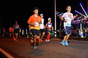 BIB: 4060
                            <button type="button" onclick="openModal(14219436)" class="btn btn-primary btn-sm float-right btn-popup" data-toggle="modal" data-target=".modal-high-quality">
                        <i class="fas fa-shopping-cart"></i> Add to Cart
                    </button>
                                            <button type="button" onclick="isThisMe(14219436, true)" class="btn btn-success btn-sm float-right btn-popup btn-isme hidden" data-toggle="tooltip" data-placement="bottom" title="นี่คือรูปของคุณใช่ไหม คลิกที่นี่เพื่อเอาเข้าอัลบั้ม">
                        <i class="fas fa-plus"></i> Add to album
                    </button>
                    <button type="button" onclick="isThisMe(14219436, false)" class="btn btn-warning btn-sm float-right btn-popup btn-isnotme hidden">
                        <i class="fas fa-ban"></i> Remove from album
                    </button>