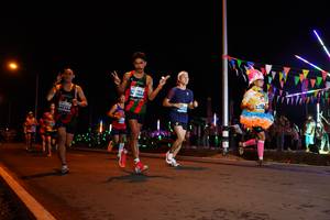 BIB: 345
                            <button type="button" onclick="openModal(14209627)" class="btn btn-primary btn-sm float-right btn-popup" data-toggle="modal" data-target=".modal-high-quality">
                        <i class="fas fa-shopping-cart"></i> Add to Cart
                    </button>
                                            <button type="button" onclick="isThisMe(14209627, true)" class="btn btn-success btn-sm float-right btn-popup btn-isme hidden" data-toggle="tooltip" data-placement="bottom" title="นี่คือรูปของคุณใช่ไหม คลิกที่นี่เพื่อเอาเข้าอัลบั้ม">
                        <i class="fas fa-plus"></i> Add to album
                    </button>
                    <button type="button" onclick="isThisMe(14209627, false)" class="btn btn-warning btn-sm float-right btn-popup btn-isnotme hidden">
                        <i class="fas fa-ban"></i> Remove from album
                    </button>