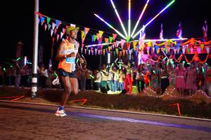 BIB: 4135
                            <button type="button" onclick="openModal(14191013)" class="btn btn-primary btn-sm float-right btn-popup" data-toggle="modal" data-target=".modal-high-quality">
                        <i class="fas fa-shopping-cart"></i> Add to Cart
                    </button>
                                            <button type="button" onclick="isThisMe(14191013, true)" class="btn btn-success btn-sm float-right btn-popup btn-isme hidden" data-toggle="tooltip" data-placement="bottom" title="นี่คือรูปของคุณใช่ไหม คลิกที่นี่เพื่อเอาเข้าอัลบั้ม">
                        <i class="fas fa-plus"></i> Add to album
                    </button>
                    <button type="button" onclick="isThisMe(14191013, false)" class="btn btn-warning btn-sm float-right btn-popup btn-isnotme hidden">
                        <i class="fas fa-ban"></i> Remove from album
                    </button>