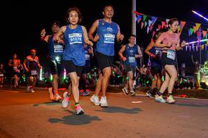 BIB: 41778, 95078, 478, 95076, 4062
                            <button type="button" onclick="openModal(15862117)" class="btn btn-primary btn-sm float-right btn-popup" data-toggle="modal" data-target=".modal-high-quality">
                        <i class="fas fa-shopping-cart"></i> Add to Cart
                    </button>
                                            <button type="button" onclick="isThisMe(15862117, true)" class="btn btn-success btn-sm float-right btn-popup btn-isme hidden" data-toggle="tooltip" data-placement="bottom" title="นี่คือรูปของคุณใช่ไหม คลิกที่นี่เพื่อเอาเข้าอัลบั้ม">
                        <i class="fas fa-plus"></i> Add to album
                    </button>
                    <button type="button" onclick="isThisMe(15862117, false)" class="btn btn-warning btn-sm float-right btn-popup btn-isnotme hidden">
                        <i class="fas fa-ban"></i> Remove from album
                    </button>