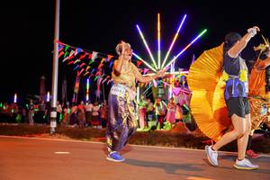 BIB: 43042
                            <button type="button" onclick="openModal(15863250)" class="btn btn-primary btn-sm float-right btn-popup" data-toggle="modal" data-target=".modal-high-quality">
                        <i class="fas fa-shopping-cart"></i> Add to Cart
                    </button>
                                            <button type="button" onclick="isThisMe(15863250, true)" class="btn btn-success btn-sm float-right btn-popup btn-isme hidden" data-toggle="tooltip" data-placement="bottom" title="นี่คือรูปของคุณใช่ไหม คลิกที่นี่เพื่อเอาเข้าอัลบั้ม">
                        <i class="fas fa-plus"></i> Add to album
                    </button>
                    <button type="button" onclick="isThisMe(15863250, false)" class="btn btn-warning btn-sm float-right btn-popup btn-isnotme hidden">
                        <i class="fas fa-ban"></i> Remove from album
                    </button>