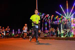 BIB: 402
                            <button type="button" onclick="openModal(15862761)" class="btn btn-primary btn-sm float-right btn-popup" data-toggle="modal" data-target=".modal-high-quality">
                        <i class="fas fa-shopping-cart"></i> Add to Cart
                    </button>
                                            <button type="button" onclick="isThisMe(15862761, true)" class="btn btn-success btn-sm float-right btn-popup btn-isme hidden" data-toggle="tooltip" data-placement="bottom" title="นี่คือรูปของคุณใช่ไหม คลิกที่นี่เพื่อเอาเข้าอัลบั้ม">
                        <i class="fas fa-plus"></i> Add to album
                    </button>
                    <button type="button" onclick="isThisMe(15862761, false)" class="btn btn-warning btn-sm float-right btn-popup btn-isnotme hidden">
                        <i class="fas fa-ban"></i> Remove from album
                    </button>