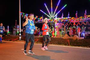 BIB: 4600
                            <button type="button" onclick="openModal(15863106)" class="btn btn-primary btn-sm float-right btn-popup" data-toggle="modal" data-target=".modal-high-quality">
                        <i class="fas fa-shopping-cart"></i> Add to Cart
                    </button>
                                            <button type="button" onclick="isThisMe(15863106, true)" class="btn btn-success btn-sm float-right btn-popup btn-isme hidden" data-toggle="tooltip" data-placement="bottom" title="นี่คือรูปของคุณใช่ไหม คลิกที่นี่เพื่อเอาเข้าอัลบั้ม">
                        <i class="fas fa-plus"></i> Add to album
                    </button>
                    <button type="button" onclick="isThisMe(15863106, false)" class="btn btn-warning btn-sm float-right btn-popup btn-isnotme hidden">
                        <i class="fas fa-ban"></i> Remove from album
                    </button>