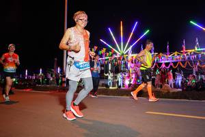 BIB: 407, 40492
                            <button type="button" onclick="openModal(15862843)" class="btn btn-primary btn-sm float-right btn-popup" data-toggle="modal" data-target=".modal-high-quality">
                        <i class="fas fa-shopping-cart"></i> Add to Cart
                    </button>
                                            <button type="button" onclick="isThisMe(15862843, true)" class="btn btn-success btn-sm float-right btn-popup btn-isme hidden" data-toggle="tooltip" data-placement="bottom" title="นี่คือรูปของคุณใช่ไหม คลิกที่นี่เพื่อเอาเข้าอัลบั้ม">
                        <i class="fas fa-plus"></i> Add to album
                    </button>
                    <button type="button" onclick="isThisMe(15862843, false)" class="btn btn-warning btn-sm float-right btn-popup btn-isnotme hidden">
                        <i class="fas fa-ban"></i> Remove from album
                    </button>