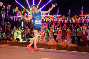 BIB: 43250
                            <button type="button" onclick="openModal(15862200)" class="btn btn-primary btn-sm float-right btn-popup" data-toggle="modal" data-target=".modal-high-quality">
                        <i class="fas fa-shopping-cart"></i> Add to Cart
                    </button>
                                            <button type="button" onclick="isThisMe(15862200, true)" class="btn btn-success btn-sm float-right btn-popup btn-isme hidden" data-toggle="tooltip" data-placement="bottom" title="นี่คือรูปของคุณใช่ไหม คลิกที่นี่เพื่อเอาเข้าอัลบั้ม">
                        <i class="fas fa-plus"></i> Add to album
                    </button>
                    <button type="button" onclick="isThisMe(15862200, false)" class="btn btn-warning btn-sm float-right btn-popup btn-isnotme hidden">
                        <i class="fas fa-ban"></i> Remove from album
                    </button>