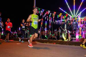 BIB: 417
                            <button type="button" onclick="openModal(15861936)" class="btn btn-primary btn-sm float-right btn-popup" data-toggle="modal" data-target=".modal-high-quality">
                        <i class="fas fa-shopping-cart"></i> Add to Cart
                    </button>
                                            <button type="button" onclick="isThisMe(15861936, true)" class="btn btn-success btn-sm float-right btn-popup btn-isme hidden" data-toggle="tooltip" data-placement="bottom" title="นี่คือรูปของคุณใช่ไหม คลิกที่นี่เพื่อเอาเข้าอัลบั้ม">
                        <i class="fas fa-plus"></i> Add to album
                    </button>
                    <button type="button" onclick="isThisMe(15861936, false)" class="btn btn-warning btn-sm float-right btn-popup btn-isnotme hidden">
                        <i class="fas fa-ban"></i> Remove from album
                    </button>