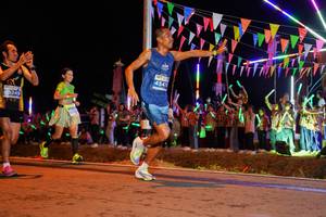 BIB: 454, 3249
                            <button type="button" onclick="openModal(15866803)" class="btn btn-primary btn-sm float-right btn-popup" data-toggle="modal" data-target=".modal-high-quality">
                        <i class="fas fa-shopping-cart"></i> Add to Cart
                    </button>
                                            <button type="button" onclick="isThisMe(15866803, true)" class="btn btn-success btn-sm float-right btn-popup btn-isme hidden" data-toggle="tooltip" data-placement="bottom" title="นี่คือรูปของคุณใช่ไหม คลิกที่นี่เพื่อเอาเข้าอัลบั้ม">
                        <i class="fas fa-plus"></i> Add to album
                    </button>
                    <button type="button" onclick="isThisMe(15866803, false)" class="btn btn-warning btn-sm float-right btn-popup btn-isnotme hidden">
                        <i class="fas fa-ban"></i> Remove from album
                    </button>