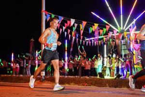 BIB: 3200
                            <button type="button" onclick="openModal(15866994)" class="btn btn-primary btn-sm float-right btn-popup" data-toggle="modal" data-target=".modal-high-quality">
                        <i class="fas fa-shopping-cart"></i> Add to Cart
                    </button>
                                            <button type="button" onclick="isThisMe(15866994, true)" class="btn btn-success btn-sm float-right btn-popup btn-isme hidden" data-toggle="tooltip" data-placement="bottom" title="นี่คือรูปของคุณใช่ไหม คลิกที่นี่เพื่อเอาเข้าอัลบั้ม">
                        <i class="fas fa-plus"></i> Add to album
                    </button>
                    <button type="button" onclick="isThisMe(15866994, false)" class="btn btn-warning btn-sm float-right btn-popup btn-isnotme hidden">
                        <i class="fas fa-ban"></i> Remove from album
                    </button>