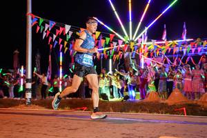 BIB: 4076
                            <button type="button" onclick="openModal(15866708)" class="btn btn-primary btn-sm float-right btn-popup" data-toggle="modal" data-target=".modal-high-quality">
                        <i class="fas fa-shopping-cart"></i> Add to Cart
                    </button>
                                            <button type="button" onclick="isThisMe(15866708, true)" class="btn btn-success btn-sm float-right btn-popup btn-isme hidden" data-toggle="tooltip" data-placement="bottom" title="นี่คือรูปของคุณใช่ไหม คลิกที่นี่เพื่อเอาเข้าอัลบั้ม">
                        <i class="fas fa-plus"></i> Add to album
                    </button>
                    <button type="button" onclick="isThisMe(15866708, false)" class="btn btn-warning btn-sm float-right btn-popup btn-isnotme hidden">
                        <i class="fas fa-ban"></i> Remove from album
                    </button>