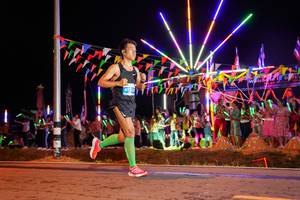 BIB: 41200
                            <button type="button" onclick="openModal(15866726)" class="btn btn-primary btn-sm float-right btn-popup" data-toggle="modal" data-target=".modal-high-quality">
                        <i class="fas fa-shopping-cart"></i> Add to Cart
                    </button>
                                            <button type="button" onclick="isThisMe(15866726, true)" class="btn btn-success btn-sm float-right btn-popup btn-isme hidden" data-toggle="tooltip" data-placement="bottom" title="นี่คือรูปของคุณใช่ไหม คลิกที่นี่เพื่อเอาเข้าอัลบั้ม">
                        <i class="fas fa-plus"></i> Add to album
                    </button>
                    <button type="button" onclick="isThisMe(15866726, false)" class="btn btn-warning btn-sm float-right btn-popup btn-isnotme hidden">
                        <i class="fas fa-ban"></i> Remove from album
                    </button>