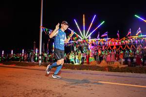 BIB: 427
                            <button type="button" onclick="openModal(15866915)" class="btn btn-primary btn-sm float-right btn-popup" data-toggle="modal" data-target=".modal-high-quality">
                        <i class="fas fa-shopping-cart"></i> Add to Cart
                    </button>
                                            <button type="button" onclick="isThisMe(15866915, true)" class="btn btn-success btn-sm float-right btn-popup btn-isme hidden" data-toggle="tooltip" data-placement="bottom" title="นี่คือรูปของคุณใช่ไหม คลิกที่นี่เพื่อเอาเข้าอัลบั้ม">
                        <i class="fas fa-plus"></i> Add to album
                    </button>
                    <button type="button" onclick="isThisMe(15866915, false)" class="btn btn-warning btn-sm float-right btn-popup btn-isnotme hidden">
                        <i class="fas fa-ban"></i> Remove from album
                    </button>