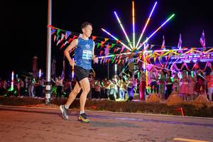 BIB: 4650
                            <button type="button" onclick="openModal(15866882)" class="btn btn-primary btn-sm float-right btn-popup" data-toggle="modal" data-target=".modal-high-quality">
                        <i class="fas fa-shopping-cart"></i> Add to Cart
                    </button>
                                            <button type="button" onclick="isThisMe(15866882, true)" class="btn btn-success btn-sm float-right btn-popup btn-isme hidden" data-toggle="tooltip" data-placement="bottom" title="นี่คือรูปของคุณใช่ไหม คลิกที่นี่เพื่อเอาเข้าอัลบั้ม">
                        <i class="fas fa-plus"></i> Add to album
                    </button>
                    <button type="button" onclick="isThisMe(15866882, false)" class="btn btn-warning btn-sm float-right btn-popup btn-isnotme hidden">
                        <i class="fas fa-ban"></i> Remove from album
                    </button>