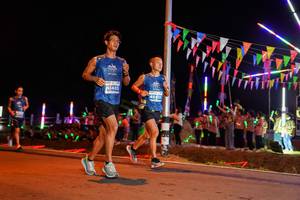 BIB: 41483, 461
                            <button type="button" onclick="openModal(15867485)" class="btn btn-primary btn-sm float-right btn-popup" data-toggle="modal" data-target=".modal-high-quality">
                        <i class="fas fa-shopping-cart"></i> Add to Cart
                    </button>
                                            <button type="button" onclick="isThisMe(15867485, true)" class="btn btn-success btn-sm float-right btn-popup btn-isme hidden" data-toggle="tooltip" data-placement="bottom" title="นี่คือรูปของคุณใช่ไหม คลิกที่นี่เพื่อเอาเข้าอัลบั้ม">
                        <i class="fas fa-plus"></i> Add to album
                    </button>
                    <button type="button" onclick="isThisMe(15867485, false)" class="btn btn-warning btn-sm float-right btn-popup btn-isnotme hidden">
                        <i class="fas fa-ban"></i> Remove from album
                    </button>