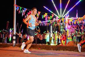 BIB: 4200
                            <button type="button" onclick="openModal(15866996)" class="btn btn-primary btn-sm float-right btn-popup" data-toggle="modal" data-target=".modal-high-quality">
                        <i class="fas fa-shopping-cart"></i> Add to Cart
                    </button>
                                            <button type="button" onclick="isThisMe(15866996, true)" class="btn btn-success btn-sm float-right btn-popup btn-isme hidden" data-toggle="tooltip" data-placement="bottom" title="นี่คือรูปของคุณใช่ไหม คลิกที่นี่เพื่อเอาเข้าอัลบั้ม">
                        <i class="fas fa-plus"></i> Add to album
                    </button>
                    <button type="button" onclick="isThisMe(15866996, false)" class="btn btn-warning btn-sm float-right btn-popup btn-isnotme hidden">
                        <i class="fas fa-ban"></i> Remove from album
                    </button>