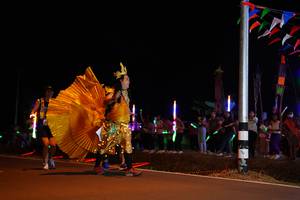 BIB: 
                            <button type="button" onclick="openModal(14335526)" class="btn btn-primary btn-sm float-right btn-popup" data-toggle="modal" data-target=".modal-high-quality">
                        <i class="fas fa-shopping-cart"></i> Add to Cart
                    </button>
                                            <button type="button" onclick="isThisMe(14335526, true)" class="btn btn-success btn-sm float-right btn-popup btn-isme hidden" data-toggle="tooltip" data-placement="bottom" title="นี่คือรูปของคุณใช่ไหม คลิกที่นี่เพื่อเอาเข้าอัลบั้ม">
                        <i class="fas fa-plus"></i> Add to album
                    </button>
                    <button type="button" onclick="isThisMe(14335526, false)" class="btn btn-warning btn-sm float-right btn-popup btn-isnotme hidden">
                        <i class="fas fa-ban"></i> Remove from album
                    </button>