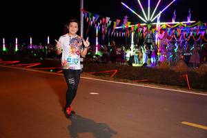 BIB: 236
                            <button type="button" onclick="openModal(14328338)" class="btn btn-primary btn-sm float-right btn-popup" data-toggle="modal" data-target=".modal-high-quality">
                        <i class="fas fa-shopping-cart"></i> Add to Cart
                    </button>
                                            <button type="button" onclick="isThisMe(14328338, true)" class="btn btn-success btn-sm float-right btn-popup btn-isme hidden" data-toggle="tooltip" data-placement="bottom" title="นี่คือรูปของคุณใช่ไหม คลิกที่นี่เพื่อเอาเข้าอัลบั้ม">
                        <i class="fas fa-plus"></i> Add to album
                    </button>
                    <button type="button" onclick="isThisMe(14328338, false)" class="btn btn-warning btn-sm float-right btn-popup btn-isnotme hidden">
                        <i class="fas fa-ban"></i> Remove from album
                    </button>