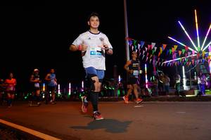 BIB: 4103
                            <button type="button" onclick="openModal(14319663)" class="btn btn-primary btn-sm float-right btn-popup" data-toggle="modal" data-target=".modal-high-quality">
                        <i class="fas fa-shopping-cart"></i> Add to Cart
                    </button>
                                            <button type="button" onclick="isThisMe(14319663, true)" class="btn btn-success btn-sm float-right btn-popup btn-isme hidden" data-toggle="tooltip" data-placement="bottom" title="นี่คือรูปของคุณใช่ไหม คลิกที่นี่เพื่อเอาเข้าอัลบั้ม">
                        <i class="fas fa-plus"></i> Add to album
                    </button>
                    <button type="button" onclick="isThisMe(14319663, false)" class="btn btn-warning btn-sm float-right btn-popup btn-isnotme hidden">
                        <i class="fas fa-ban"></i> Remove from album
                    </button>