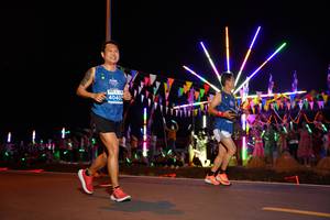 BIB: 4040
                            <button type="button" onclick="openModal(14304969)" class="btn btn-primary btn-sm float-right btn-popup" data-toggle="modal" data-target=".modal-high-quality">
                        <i class="fas fa-shopping-cart"></i> Add to Cart
                    </button>
                                            <button type="button" onclick="isThisMe(14304969, true)" class="btn btn-success btn-sm float-right btn-popup btn-isme hidden" data-toggle="tooltip" data-placement="bottom" title="นี่คือรูปของคุณใช่ไหม คลิกที่นี่เพื่อเอาเข้าอัลบั้ม">
                        <i class="fas fa-plus"></i> Add to album
                    </button>
                    <button type="button" onclick="isThisMe(14304969, false)" class="btn btn-warning btn-sm float-right btn-popup btn-isnotme hidden">
                        <i class="fas fa-ban"></i> Remove from album
                    </button>