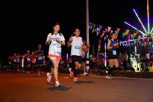 BIB: 106, 41569
                            <button type="button" onclick="openModal(14299321)" class="btn btn-primary btn-sm float-right btn-popup" data-toggle="modal" data-target=".modal-high-quality">
                        <i class="fas fa-shopping-cart"></i> Add to Cart
                    </button>
                                            <button type="button" onclick="isThisMe(14299321, true)" class="btn btn-success btn-sm float-right btn-popup btn-isme hidden" data-toggle="tooltip" data-placement="bottom" title="นี่คือรูปของคุณใช่ไหม คลิกที่นี่เพื่อเอาเข้าอัลบั้ม">
                        <i class="fas fa-plus"></i> Add to album
                    </button>
                    <button type="button" onclick="isThisMe(14299321, false)" class="btn btn-warning btn-sm float-right btn-popup btn-isnotme hidden">
                        <i class="fas fa-ban"></i> Remove from album
                    </button>