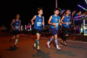 BIB: 95074, 950, 406
                            <button type="button" onclick="openModal(14328752)" class="btn btn-primary btn-sm float-right btn-popup" data-toggle="modal" data-target=".modal-high-quality">
                        <i class="fas fa-shopping-cart"></i> Add to Cart
                    </button>
                                            <button type="button" onclick="isThisMe(14328752, true)" class="btn btn-success btn-sm float-right btn-popup btn-isme hidden" data-toggle="tooltip" data-placement="bottom" title="นี่คือรูปของคุณใช่ไหม คลิกที่นี่เพื่อเอาเข้าอัลบั้ม">
                        <i class="fas fa-plus"></i> Add to album
                    </button>
                    <button type="button" onclick="isThisMe(14328752, false)" class="btn btn-warning btn-sm float-right btn-popup btn-isnotme hidden">
                        <i class="fas fa-ban"></i> Remove from album
                    </button>