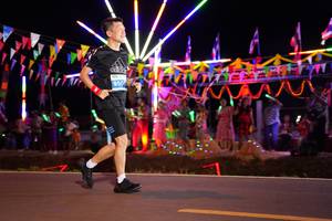 BIB: 950
                            <button type="button" onclick="openModal(14333926)" class="btn btn-primary btn-sm float-right btn-popup" data-toggle="modal" data-target=".modal-high-quality">
                        <i class="fas fa-shopping-cart"></i> Add to Cart
                    </button>
                                            <button type="button" onclick="isThisMe(14333926, true)" class="btn btn-success btn-sm float-right btn-popup btn-isme hidden" data-toggle="tooltip" data-placement="bottom" title="นี่คือรูปของคุณใช่ไหม คลิกที่นี่เพื่อเอาเข้าอัลบั้ม">
                        <i class="fas fa-plus"></i> Add to album
                    </button>
                    <button type="button" onclick="isThisMe(14333926, false)" class="btn btn-warning btn-sm float-right btn-popup btn-isnotme hidden">
                        <i class="fas fa-ban"></i> Remove from album
                    </button>