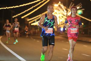 BIB: 0915, 21623
                            <button type="button" onclick="openModal(14831921)" class="btn btn-primary btn-sm float-right btn-popup" data-toggle="modal" data-target=".modal-high-quality">
                        <i class="fas fa-shopping-cart"></i> Add to Cart
                    </button>
                                            <button type="button" onclick="isThisMe(14831921, true)" class="btn btn-success btn-sm float-right btn-popup btn-isme hidden" data-toggle="tooltip" data-placement="bottom" title="นี่คือรูปของคุณใช่ไหม คลิกที่นี่เพื่อเอาเข้าอัลบั้ม">
                        <i class="fas fa-plus"></i> Add to album
                    </button>
                    <button type="button" onclick="isThisMe(14831921, false)" class="btn btn-warning btn-sm float-right btn-popup btn-isnotme hidden">
                        <i class="fas fa-ban"></i> Remove from album
                    </button>