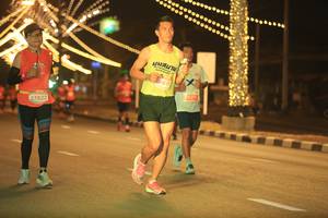 BIB: 861, 0211, 27822
                            <button type="button" onclick="openModal(15670694)" class="btn btn-primary btn-sm float-right btn-popup" data-toggle="modal" data-target=".modal-high-quality">
                        <i class="fas fa-shopping-cart"></i> Add to Cart
                    </button>
                                            <button type="button" onclick="isThisMe(15670694, true)" class="btn btn-success btn-sm float-right btn-popup btn-isme hidden" data-toggle="tooltip" data-placement="bottom" title="นี่คือรูปของคุณใช่ไหม คลิกที่นี่เพื่อเอาเข้าอัลบั้ม">
                        <i class="fas fa-plus"></i> Add to album
                    </button>
                    <button type="button" onclick="isThisMe(15670694, false)" class="btn btn-warning btn-sm float-right btn-popup btn-isnotme hidden">
                        <i class="fas fa-ban"></i> Remove from album
                    </button>